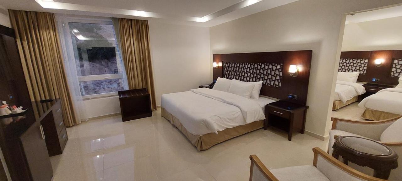 Petra Elite Hotel 와디무사 외부 사진