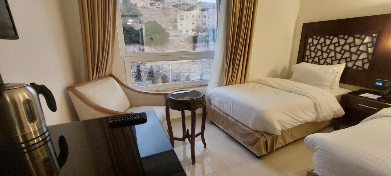 Petra Elite Hotel 와디무사 외부 사진